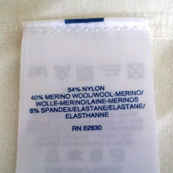 ❄️Wool Blend Thermal Turtleneck Top ~ Fits like S - Picture 6 of 8